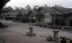 Hujan Abu Gunung Merapi Guyur 11 Desa di Boyolali dan Magelang