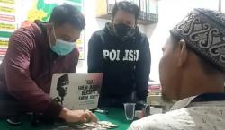 Jaga Makam Tetangga Sambil Judi Online, Pemuda di Sampang Ditangkap