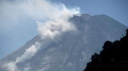 Gunung Merapi Alami 12 Kali Guguran Lava, Jarak Luncur hingga 1.000 Meter