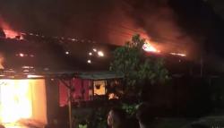 Asrama TNI di Padang Terbakar, 10 Rumah Hangus dan 27 Orang Kehilangan Tempat Tinggal