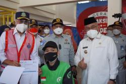 PT Jasa Raharja, BPTJ Kemenhub, dan Biddokes Polda Metro Gelar Vaksinasi Merdeka JRku di Depok