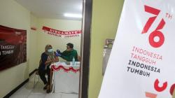 Tenaga Kesehatan RSUD Matraman Diberikan Vaksin Booster