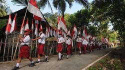 Tanam Jiwa Nasionalisme, Siswa Klaten Ikuti Kirab 76 Bendera Merah Putih