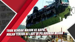 Video Truk Hendak Masuk ke Kapal, Malah Terjun ke Laut di Pelabuhan Merak