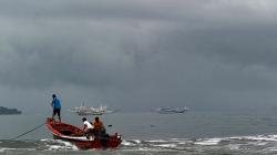 Cuaca Buruk, Nelayan di Makassar Diminta Tak Melaut Sementara Waktu