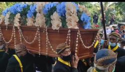 Jenazah Mangkunegara IX Dimakamkan di Samping Makam Ayahnya