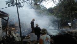 Kompor Menyala Ditinggal Pemilik Ngobrol dengan Tetangga, Elpiji Meledak di Sukabumi<