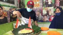 HUT Kemerdekaan RI, Kedai di Purwakarta Persembahkan Surabi Jumbo Merah Putih<