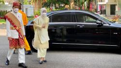 Presiden Joko Widodo Pakai Baju Adat Lampung