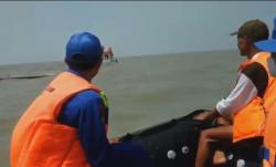 Dihantam Ombak, Kapal Pengangkut BBM Tenggelam di Perairan Banyutowo Pati, 7 ABK Selamat