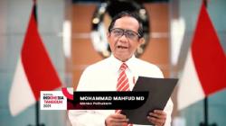 Mahfud MD Baca Puisi Menatap Merah Putih di Festival Indonesia Tangguh