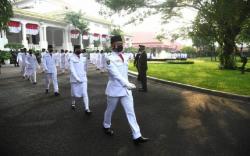 HUT Ke-76 RI di Istana Hanya Dihadiri Petugas Upacara, Ini 2 Nama Paskibraka Asal Sumsel <
