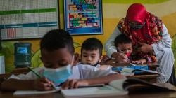 611 Sekolah SD di Bekasi Belajar Tatap Muka, Siswa Wajib Diantar Jemput<