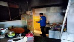 Ditinggal Sholat, Rumah di Kuningan Nyaris Ludes Terbakar