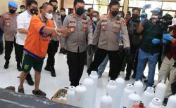 Polda Jatim Bongkar Peredaran Tabung Oksigen Palsu dari Alat Pemadam Api Ringan