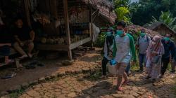 Potret Warga Suku Badui Menunggu Vaksinasi Covid-19