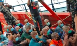 Dikejar Petugas KKP, Kapal Nelayan Vietnam Terbakar lalu Tenggelam di Natuna