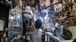 Pariwisata Ditutup, Begini Keluh Kesah Pedagang Barang Antik Pasar Triwindu Solo