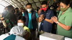 Warga Padalarang Antusias Vaksinasi, Sandiaga Uno: Vaksin Jadi Benteng Lawan Pandemi Covid-19<
