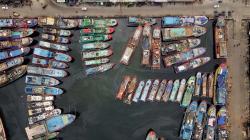 Melihat Aktivitas Pelabuhan Nizam Zachman Muara Baru dari Udara