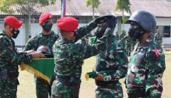 500 Prajurit TNI AD Sandang Brevet Baret dan Kualifikasi Raider