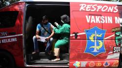 Mobil Vaksin Keliling Jemput Warga dari Kelurahan hingga Tempat Wisata