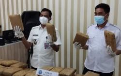 BNNP Lampung Gagalkan Pengiriman 52,3 Kg Ganja di Rest Area Tol Bakauheni