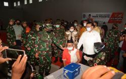 Serbuan Vaksinasi Kodam Siliwangi Disambut Antusias Warga Cirebon<