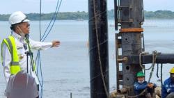 Masjid Terapung BJ Habibie di Parepare Ditarget Rampung Akhir Tahun 2021