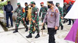Panglima TNI dan Kapolri Cek Progres Vaksinasi di Papua Barat