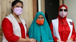 Kahiyang Ayu Serahkan Kunci Rumah Baru untuk 3 Nelayan Korban Kebakaran