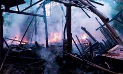 Rumah Semi Permanen di Pangandaran Ludes Terbakar<