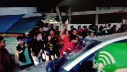 Tabrak Pemotor, Sopir Avanza di Garut Nyaris Diamuk Massa <