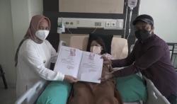 Ibu di Mojokerto Lahirkan 3 Bayi Kembar, Wali Kota Beri Hadiah Akta 