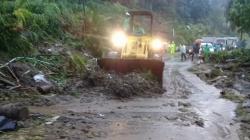 Longsor Timbun 6 Rumah di Mamuju usai Diguyur Hujan, Warga Harap Bantuan