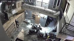 Kaget Alarm Berbunyi, Komplotan Maling Gagal Bawa Kabur Motor di Kos Kembangan Jakarta Barat 