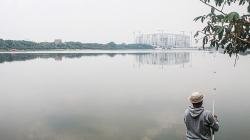 Melihat Pembangunan Jakarta International Stadium dari Danau Cincin