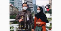 Viral Anies Baswedan Fotoin Wisatawan di JPO Sudirman: Netizen: Langsung yang Punya Jakarta
