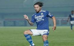 Marc Klok Sampai Malu Sendiri Lihat Persib Dibantai Borneo: Terlalu Banyak Gol<