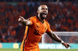 Hattrick ke Gawang Turki, Memphis Depay Selevel Johan Cruyff 