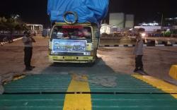 Puluhan Truk yang Tertahan di Pelabuhan Lembar Mulai Menyeberang
