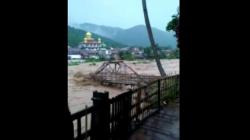 Sungai Cidurian Bogor Meluap, Jembatan Roboh dan Belasan Rumah Rusak