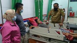 Dengar ada Warga Sakit Komplikasi, Wakil Wali Kota Medan Antarkan Langsung ke RS Pirngadi<