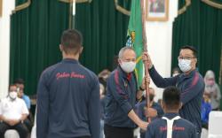 Lepas Kontingen PON, Ridwan Kamil: Para Atlet Bawa Misi Budaya, Jabar Sahabat Papua  <