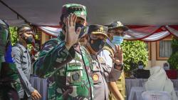 Panglima TNI dan Kapolri Tinjau Vaksinasi Pelajar di Mataram