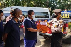 Sepi Order, Driver Kulonprogo Beralih Profesi Jadi Buruh Serabutan