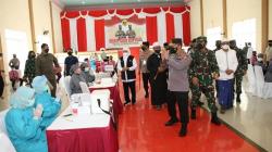 Tinjau Vaksinasi 114 Titik di Jatim, Kapolri-Panglima TNI Optimistis Target Tercapai<