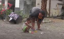 Balita di Tegal Suka Makan Pasir Tiap Hari, Menangis Kalau Dilarang