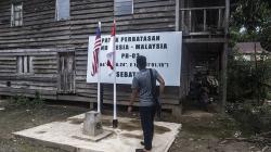 Penampakan Rumah Berdiri di Atas 2 Negara, Ruang Tamu Indonesia dan Dapur Malaysia