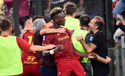 Bak Bocah 12 Tahun, Mourinho Selebrasi di Pinggir Lapangan usai Menangi Laga ke-1.000